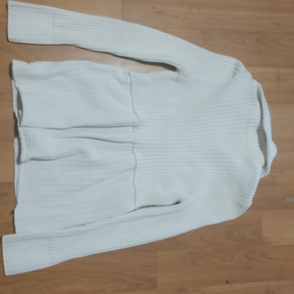 Calvin Klein Jeans knit cardigan. - Picture 2 of 6